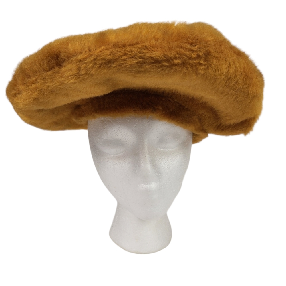 Vintage Specially Handmade by Elizabeth Gold Fur Beret OS